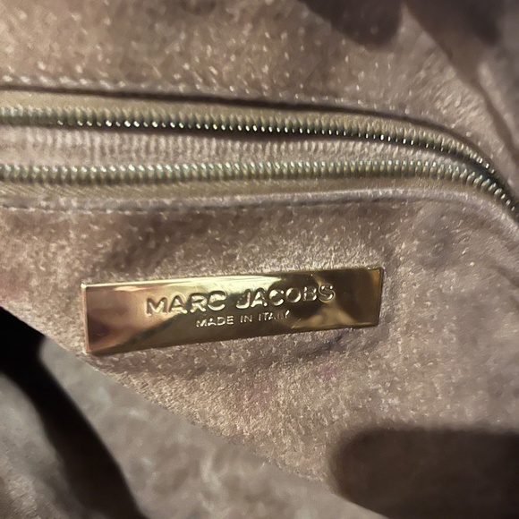 Marc Jacob’s Iconic Blake Leather Handbag Gold - Picture 3 of 3